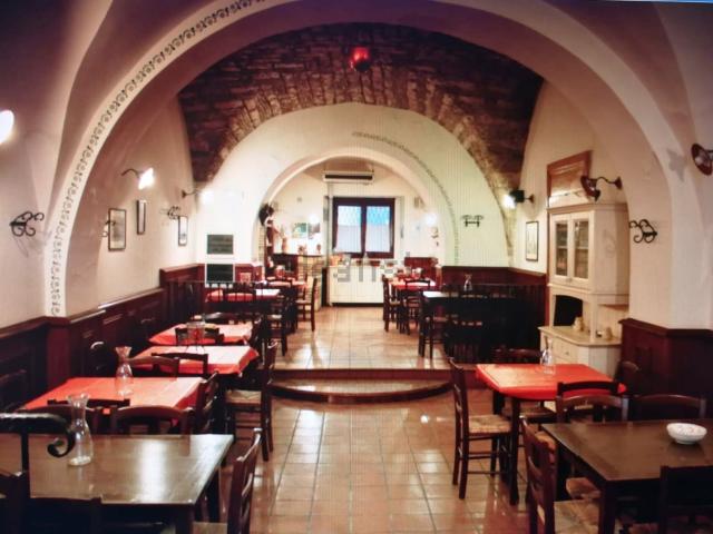 Locale in vendita di 400 m² in Via Giuseppe Catalano, 11