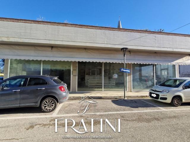Locale in vendita di 400 m² in Via Guglielmo Marconi, 8