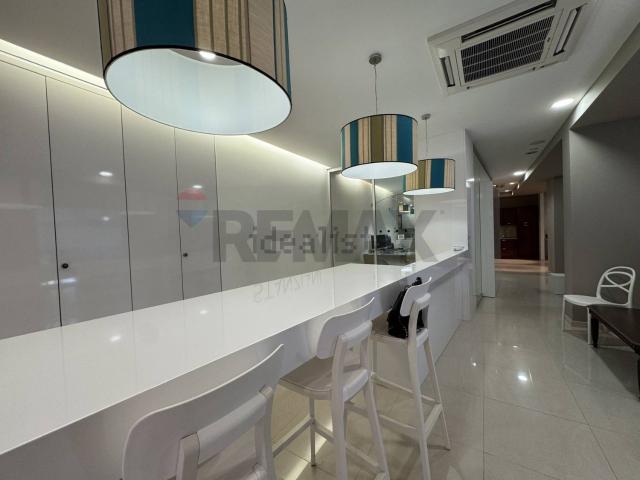 Locale in vendita di 400 m² in Via Francesco Paolo Tosti, 1