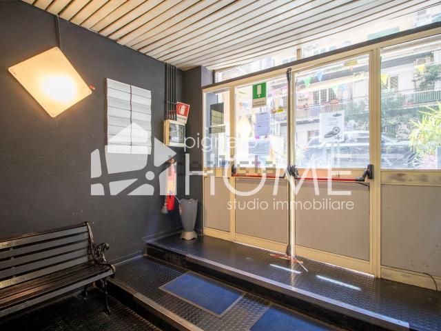Locale in vendita di 400 m² in Via Lanzone da Corte, 13