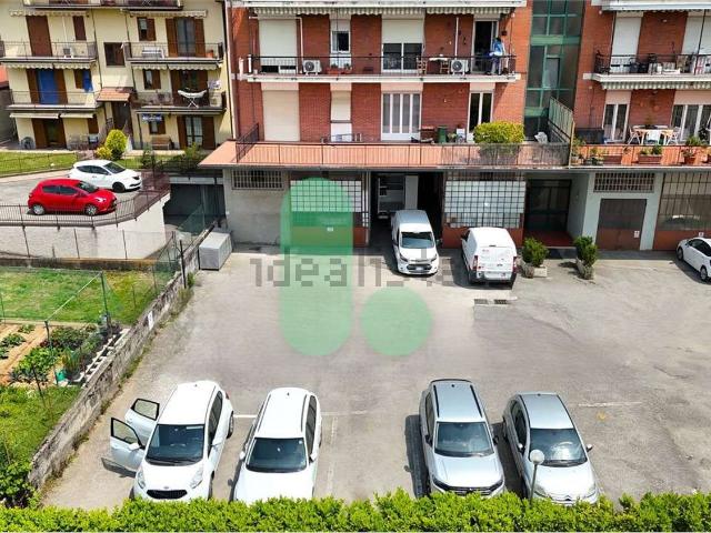 Locale in vendita di 400 m² in Via Martiri della Libertà, 10