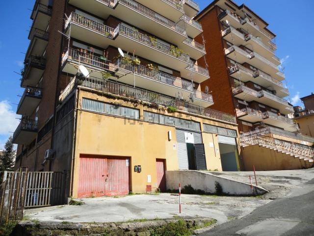 Locale in vendita di 400 m² in Via Sant&apos Agata, 2