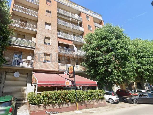 Locale in vendita di 400 m² in Via Zanardi Bonfiglio, 26