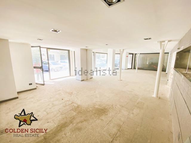 Locale in vendita di 400 m² in Corso Umberto I