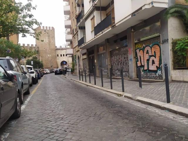 Locale in vendita di 404 m² in Via Tiburtina Antica, 5