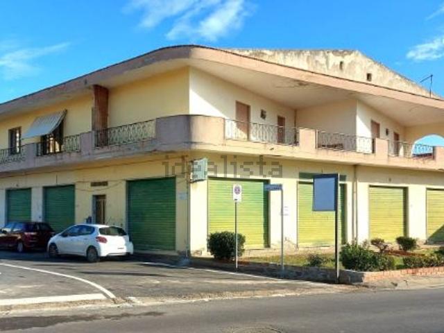 Locale in vendita di 405 m² in Via Boito, 4