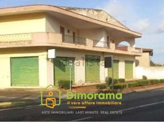 Locale in vendita di 405 m² in Via Boito, 4