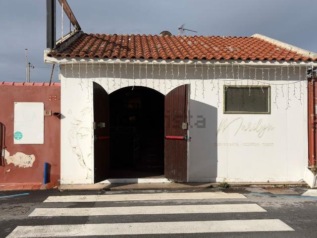 Locale in vendita di 405 m² in Via Tono, 238