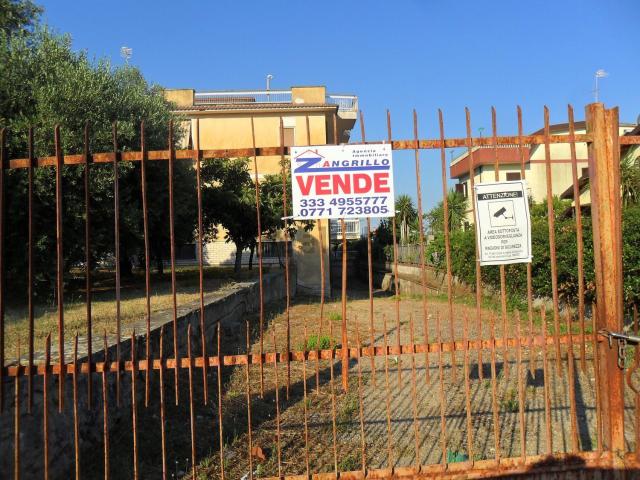 Locale in vendita di 409 m² in Via Suor Lycia Bartolomeo, 2