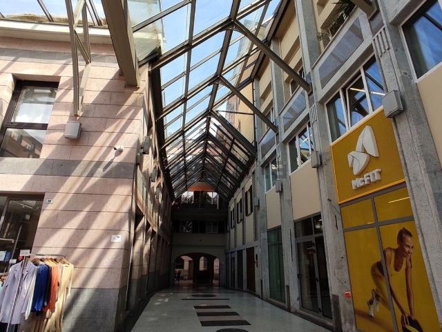 Locale in vendita di 40 m² in Galleria dei Portici, 7