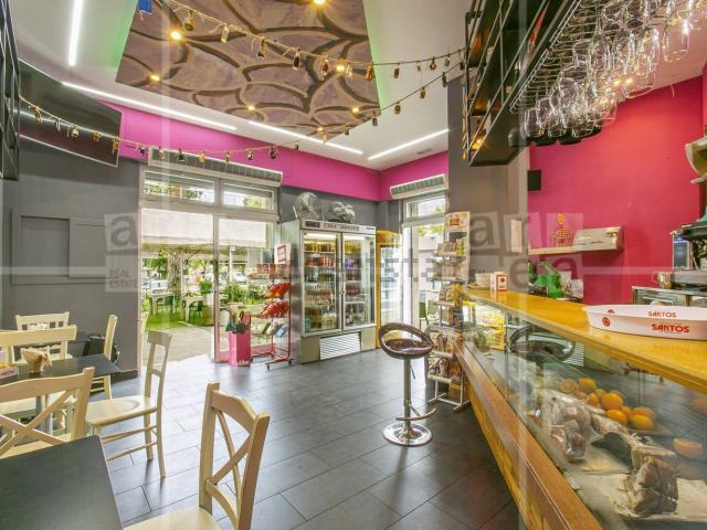 Locale in vendita di 40 m² in Largo Giuseppe Veratti, 1