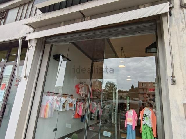 Locale in vendita di 40 m² in Piazza 13 Giugno, 8
