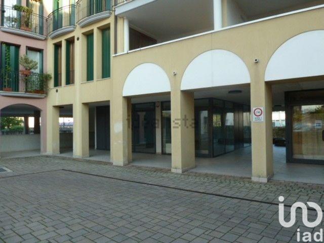 Locale in vendita di 40 m² in Piazza Europa