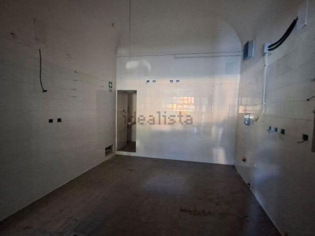 Locale in vendita di 40 m² in Piazza Sant&apos Oliva, 26