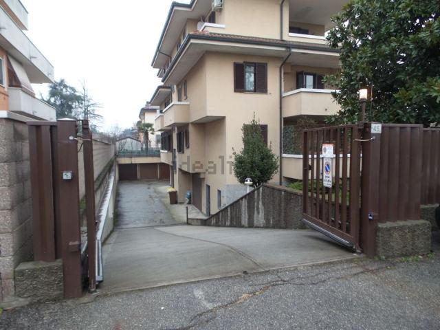 Locale in vendita di 40 m² in Via Trecate