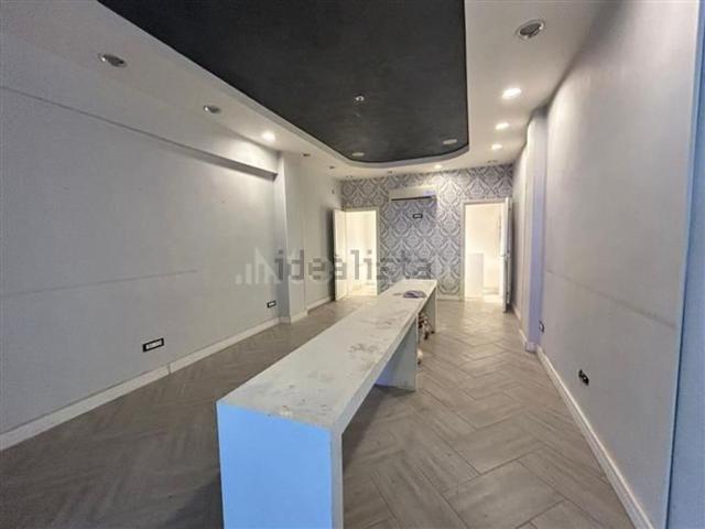 Locale in vendita di 40 m² in Via Tuscolana