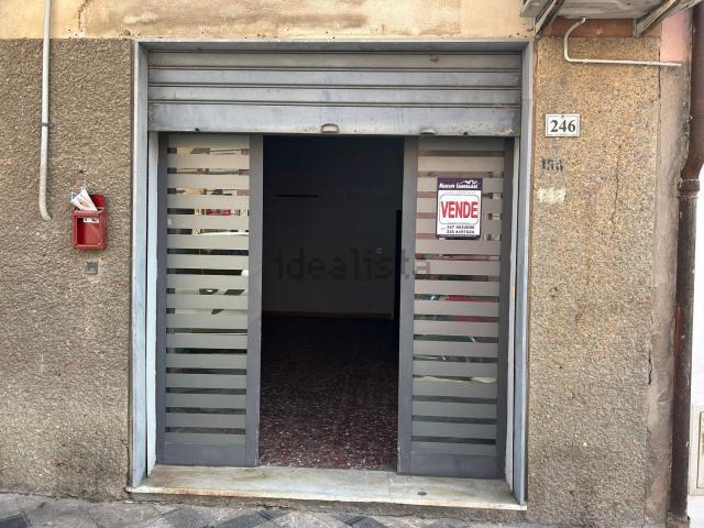 Locale in vendita di 40 m² in Via Umberto I°, 246