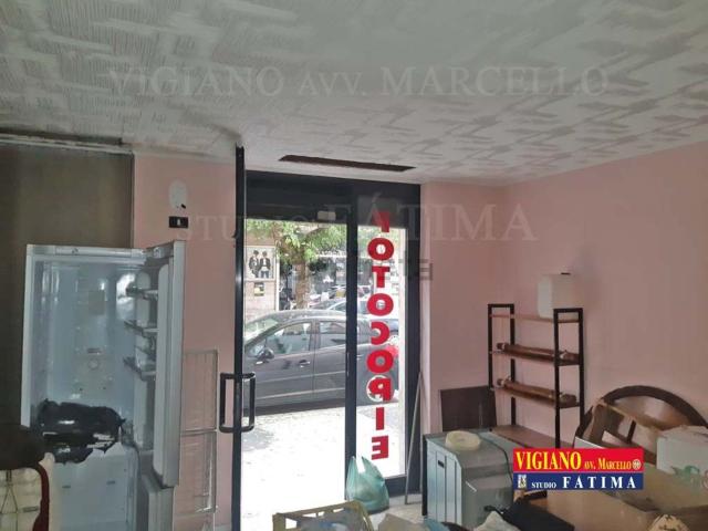 Locale in vendita di 40 m² in Via Carlo Ciampitti, 33