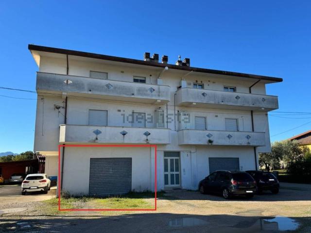 Locale in vendita di 40 m² in Via Casilina