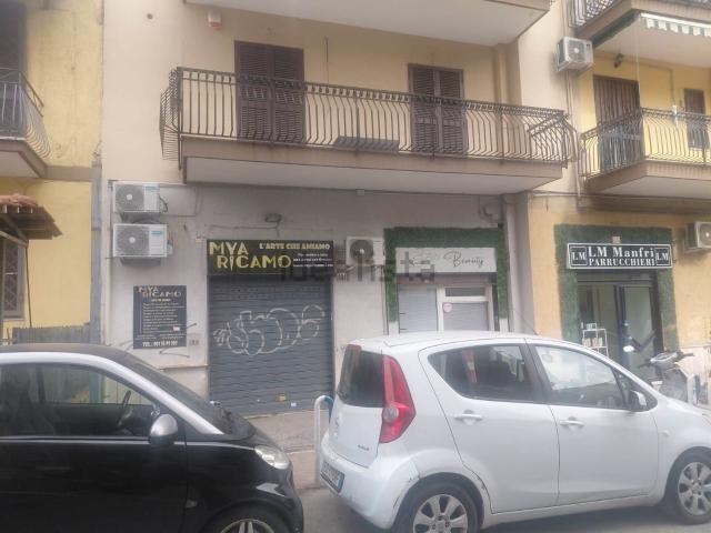 Locale in vendita di 40 m² in Via Comunale Vecchia, 193