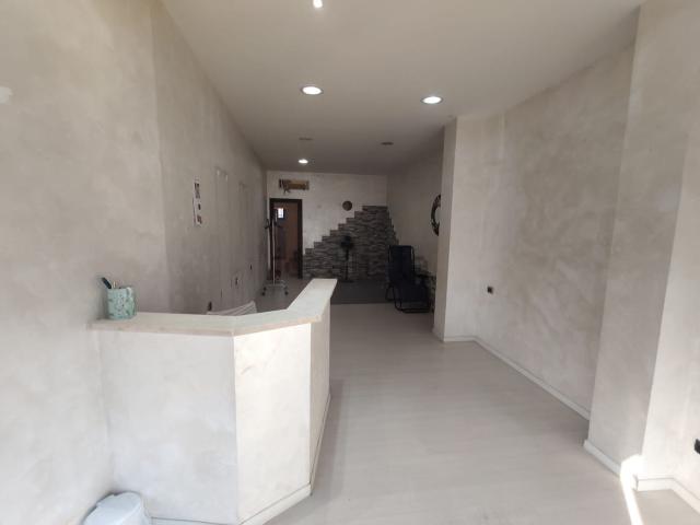 Locale in vendita di 40 m² in Via del Casale Agostinelli, 152