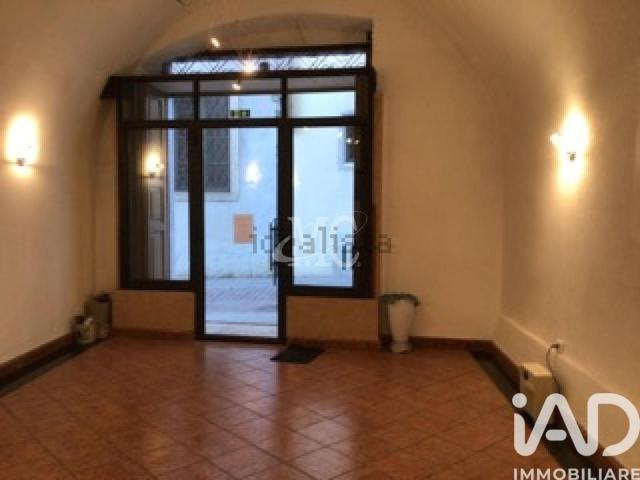 Locale in vendita di 40 m² in Via della Terra
