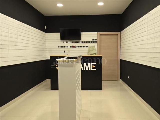 Locale in vendita di 40 m² in Via Don Giovanni Bosco