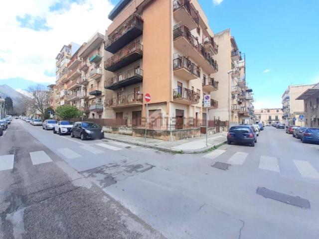 Locale in vendita di 40 m² in Via Dogali, 28