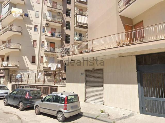 Locale in vendita di 40 m² in Via Duca d&apos Aosta, 70
