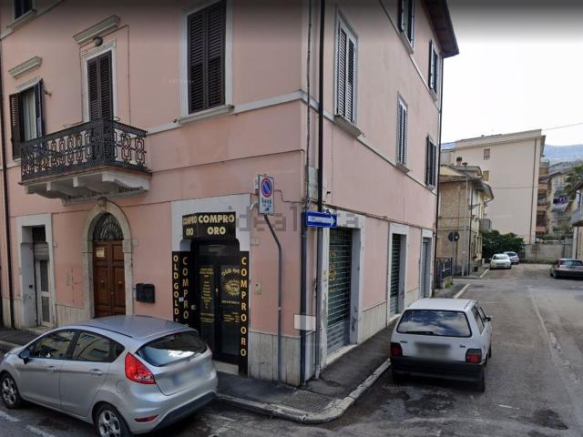 Locale in vendita di 40 m² in Via Erasmo Mari