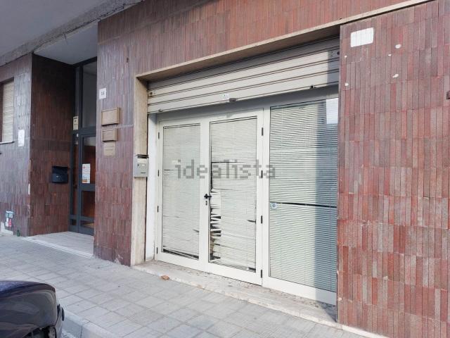 Locale in vendita di 40 m² in Via Eugenio Martorelli, 30