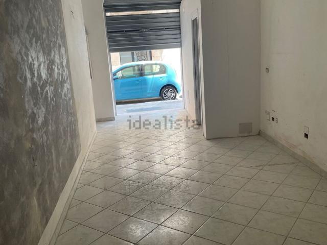 Locale in vendita di 40 m² in Via Geremia di Scanno, 24