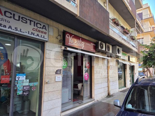 Locale in vendita di 40 m² in Via Giordano Bruno, 75