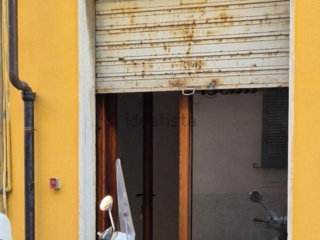 Locale in vendita di 40 m² in Via Giordano Bruno, 30