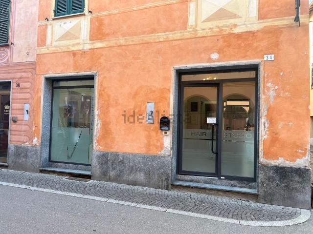 Locale in vendita di 40 m² in Via Guglielmo Marconi, 34