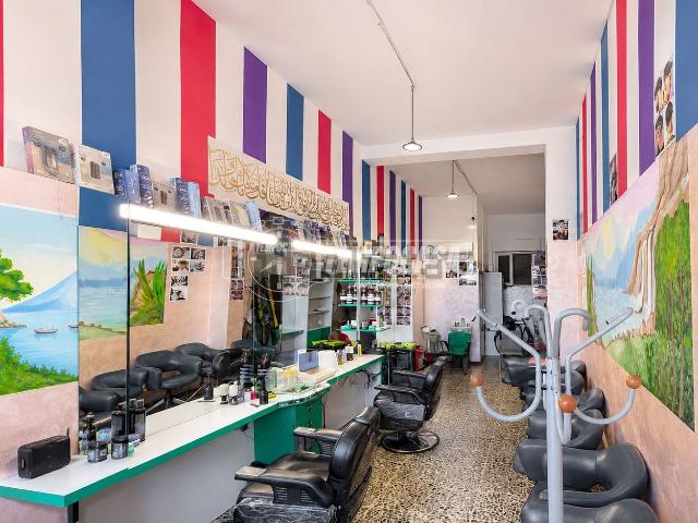 Locale in vendita di 40 m² in Via I Maggio, 3