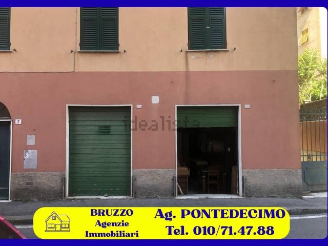 Locale in vendita di 40 m² in Via Isocorte