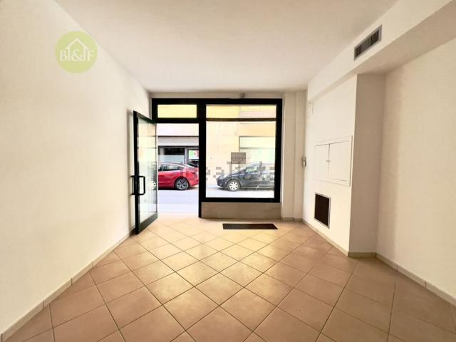 Locale in vendita di 40 m² in Via Marco Minghetti