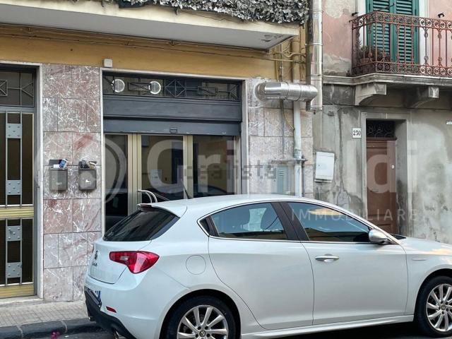 Locale in vendita di 40 m² in Via Nazionale, 232