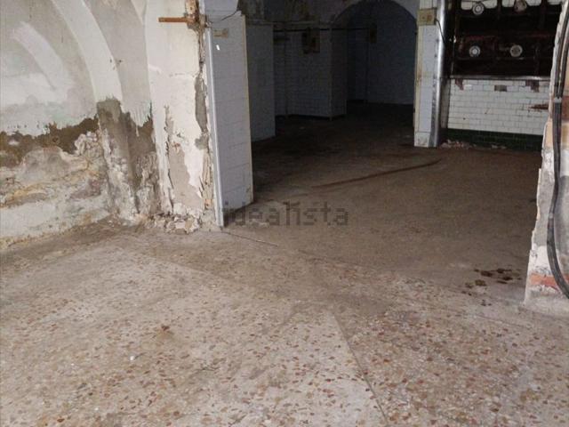 Locale in vendita di 40 m² in Via Nicolò Toppi