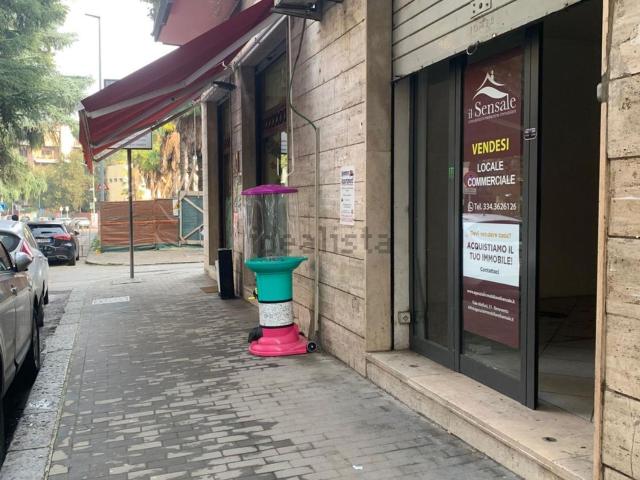 Locale in vendita di 40 m² in Via Nicola Sala