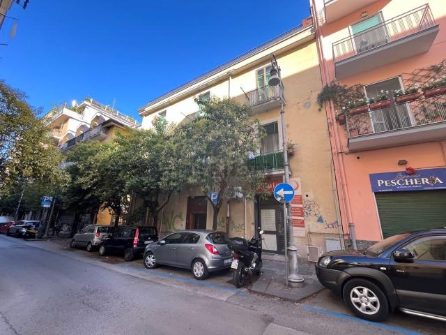 Locale in vendita di 40 m² in Via Nizza, 176