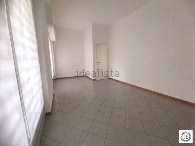 Locale in vendita di 40 m² in Via Patrioti