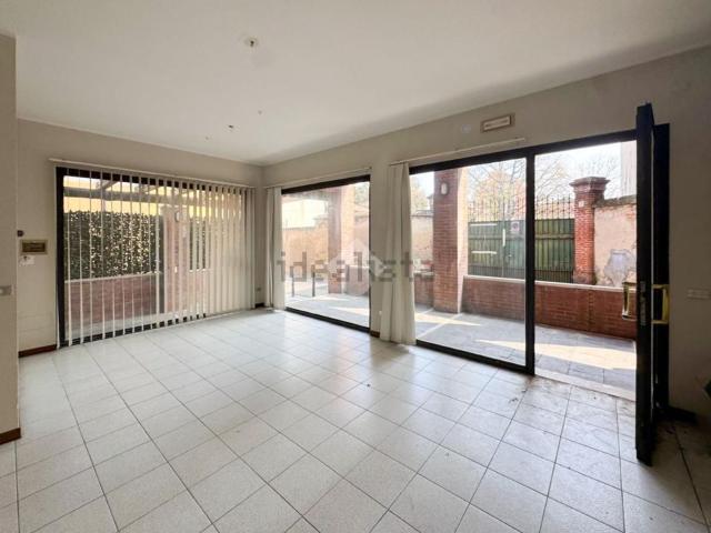 Locale in vendita di 40 m² in Via Piazzoni