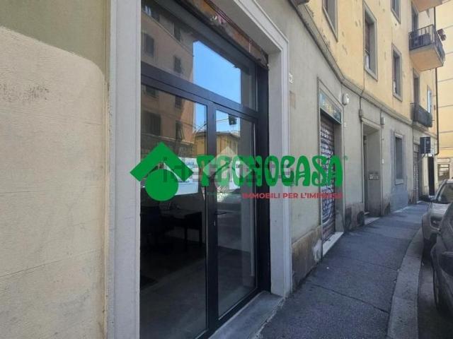 Locale in vendita di 40 m² in Via Reginaldo Giuliani, 86
