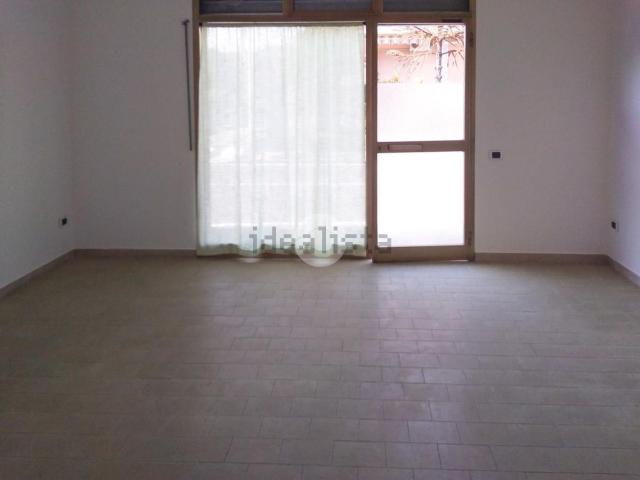 Locale in vendita di 40 m² in Via San Carlo, 1
