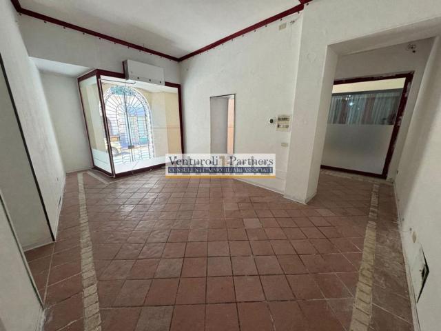 Locale in vendita di 40 m² in Via San Faustino