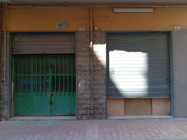 Locale in vendita di 40 m² in Via Sette Re