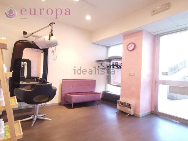 Locale in vendita di 40 m² in Viale Michelangelo Grigoletti, 1