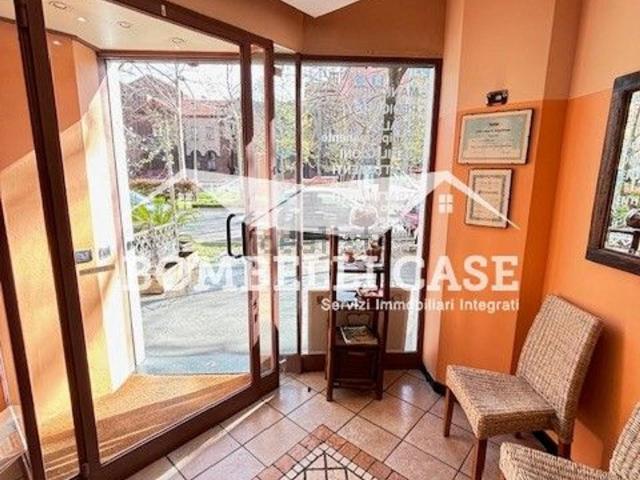 Locale in vendita di 40 m² in Viale Corsica, 57